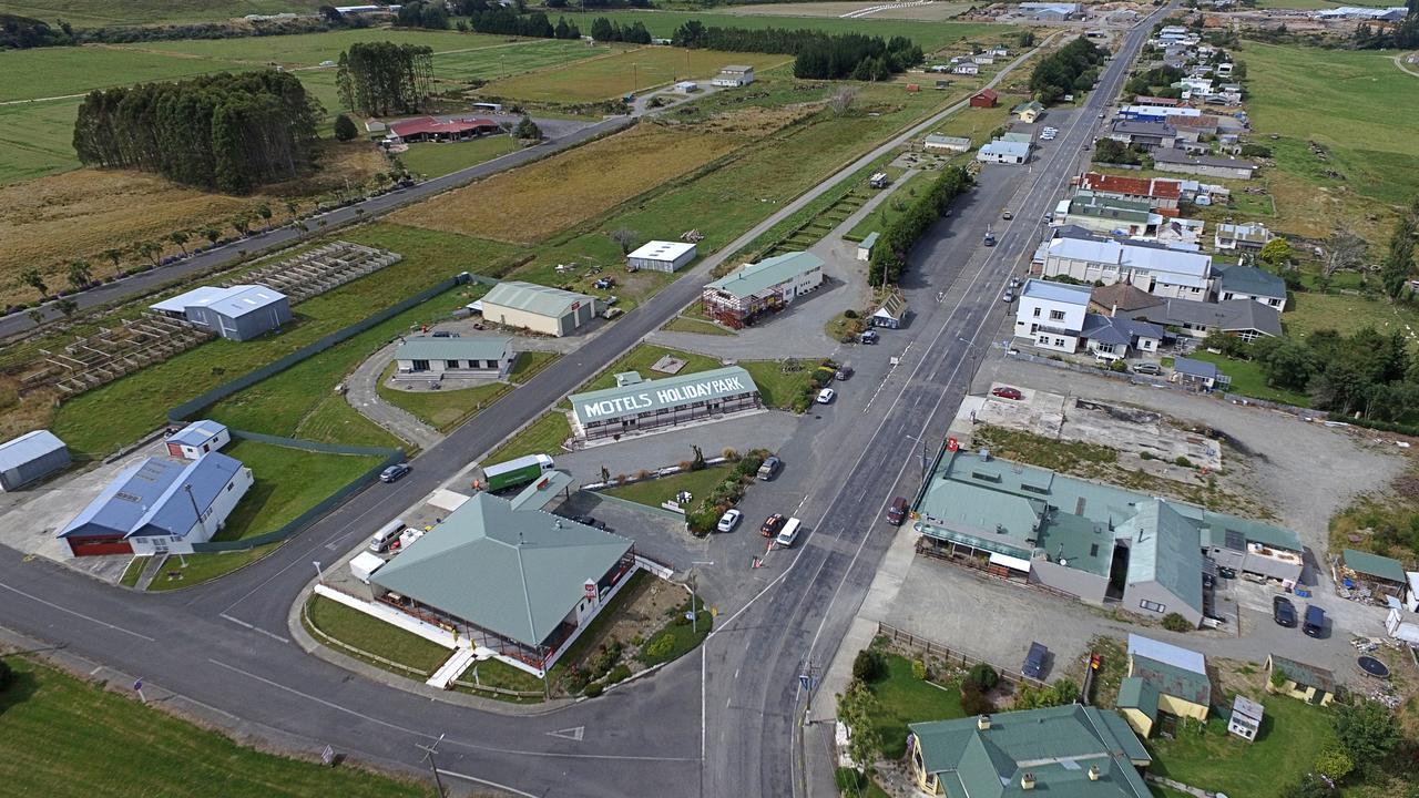Tui Base Camp Hotel Tuatapere Luaran gambar