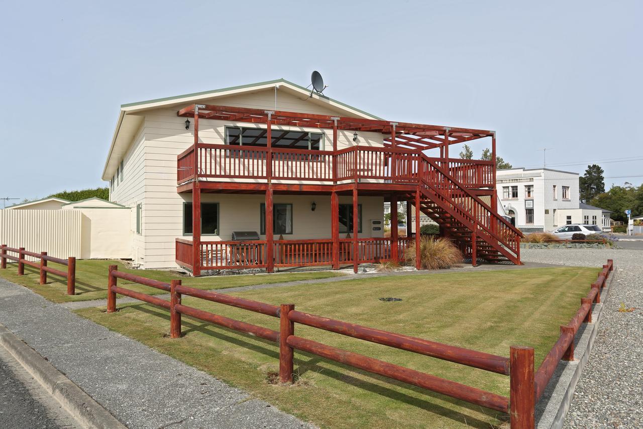 Tui Base Camp Hotel Tuatapere Luaran gambar