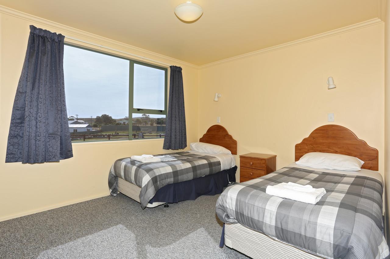 Tui Base Camp Hotel Tuatapere Luaran gambar