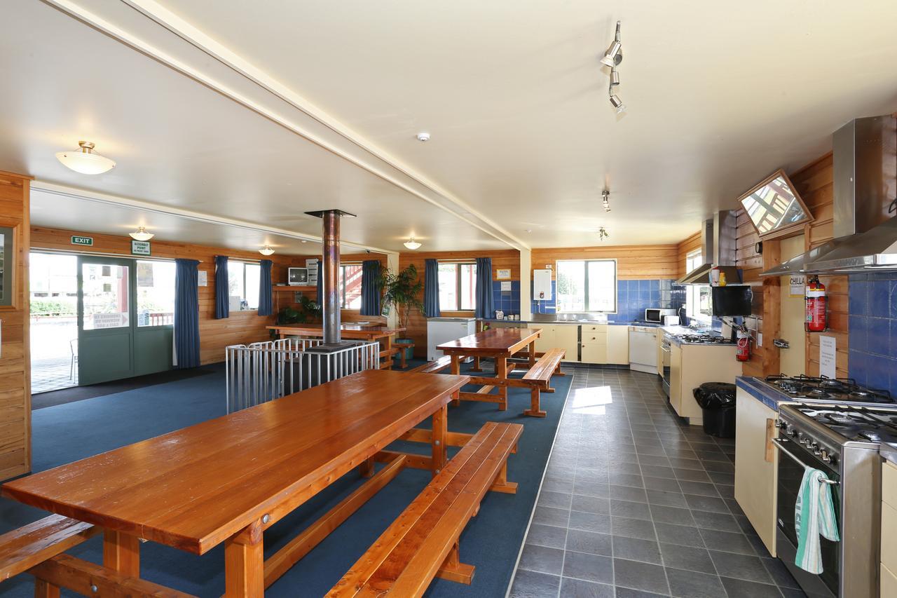 Tui Base Camp Hotel Tuatapere Luaran gambar