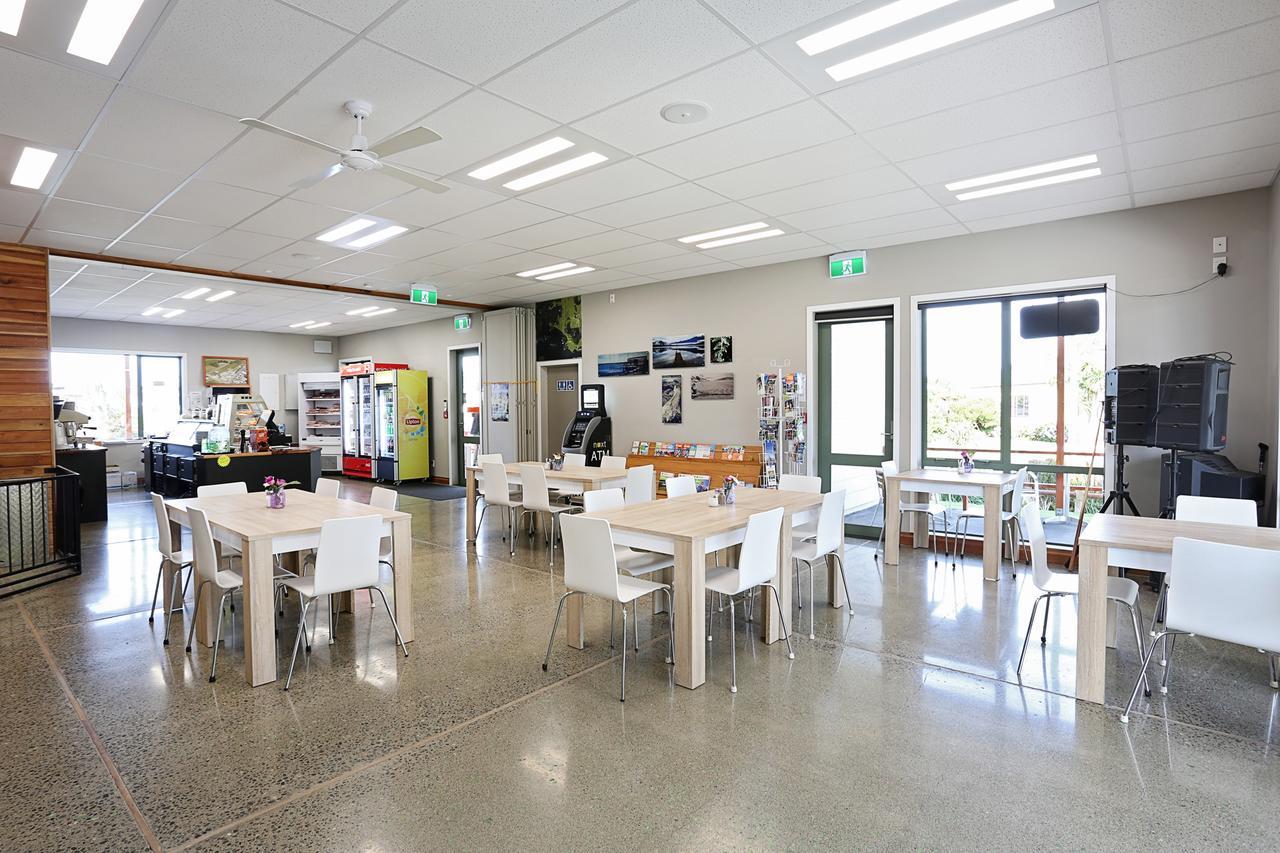 Tui Base Camp Hotel Tuatapere Luaran gambar