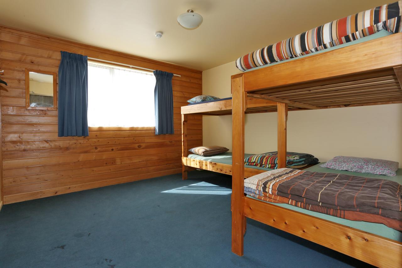 Tui Base Camp Hotel Tuatapere Luaran gambar